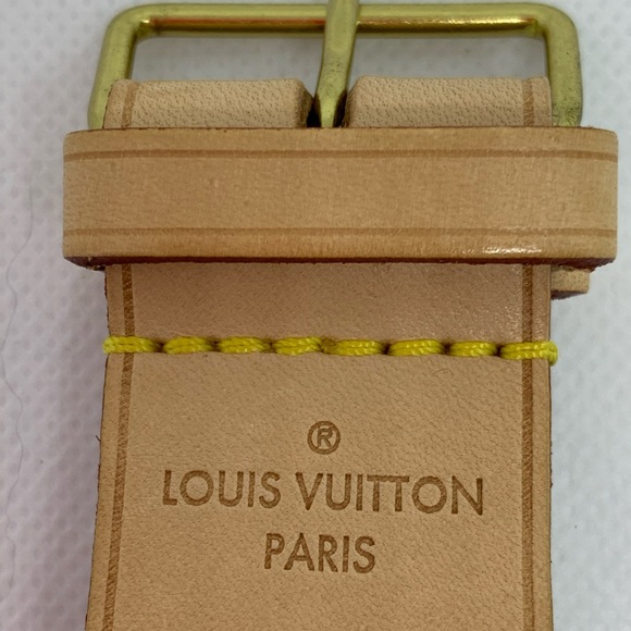 Authentic LV Beautiful Poignant 8” EUC - Picture 2 of 5